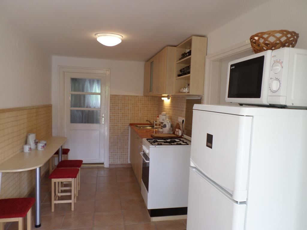 Szabadido Vendeghaz Apartment Revfulop Luaran gambar