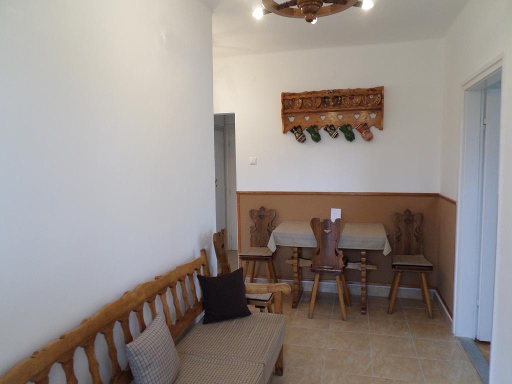 Szabadido Vendeghaz Apartment Revfulop Luaran gambar