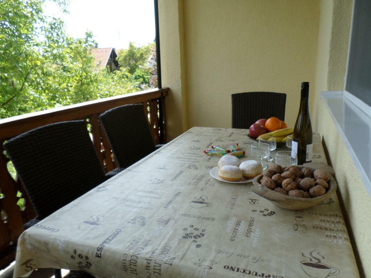 Szabadido Vendeghaz Apartment Revfulop Luaran gambar